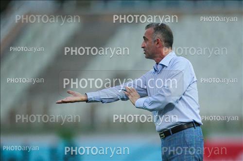 <span style='background: #33747a;box-shadow: 2px 3px 5px black;font-weight: 300;font-size: 10px;border-radius: 2px;margin: 2px;color: #fff;padding: 2px 5px;font - size: 10px;line - height: 22px; '>فراز کمالوند</span> 