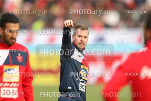 <span style='background: #33747a;box-shadow: 2px 3px 5px black;font-weight: 300;font-size: 10px;border-radius: 2px;margin: 2px;color: #fff;padding: 2px 5px;font - size: 10px;line - height: 22px; '>مارکو استیلینوویچ</span> 