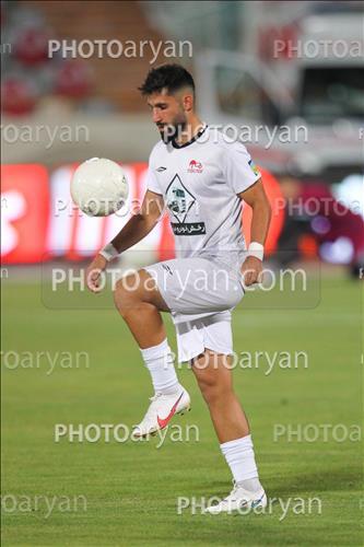 <span style='background: #33747a;box-shadow: 2px 3px 5px black;font-weight: 300;font-size: 10px;border-radius: 2px;margin: 2px;color: #fff;padding: 2px 5px;font - size: 10px;line - height: 22px; '>صیاد کوکبی</span> 