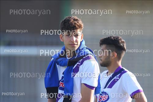 <span style='background: #33747a;box-shadow: 2px 3px 5px black;font-weight: 300;font-size: 10px;border-radius: 2px;margin: 2px;color: #fff;padding: 2px 5px;font - size: 10px;line - height: 22px; '>عرفان ملاپور</span> 