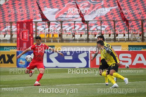 پرسپولیس 2-سپاهان 1  (1404/11/03)