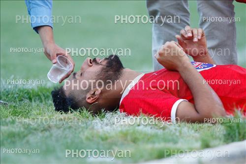 <span style='background: #33747a;box-shadow: 2px 3px 5px black;font-weight: 300;font-size: 10px;border-radius: 2px;margin: 2px;color: #fff;padding: 2px 5px;font - size: 10px;line - height: 22px; '>مصطفی باجلان</span> 