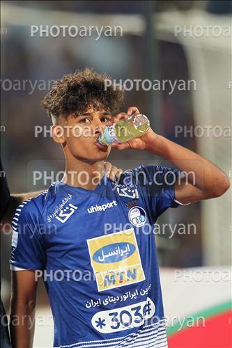 <span style='background: #33747a;font-weight: 300;font-size: 10px;box-shadow: 2px 3px 5px black;border-radius: 2px;margin: 2px;color: #fff;padding: 2px 5px;font - size: 10px;line - height: 22px; '>مهدی قایدی</span> 