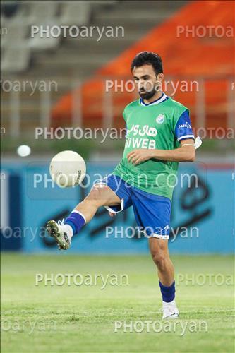 <span style='background: #33747a;box-shadow: 2px 3px 5px black;font-weight: 300;font-size: 10px;border-radius: 2px;margin: 2px;color: #fff;padding: 2px 5px;font - size: 10px;line - height: 22px; '>سید احمد موسوی</span> 