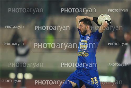 <span style='background: #33747a;box-shadow: 2px 3px 5px black;font-weight: 300;font-size: 10px;border-radius: 2px;margin: 2px;color: #fff;padding: 2px 5px;font - size: 10px;line - height: 22px; '>هروویه میلیچ Hrvoje Milić</span> 