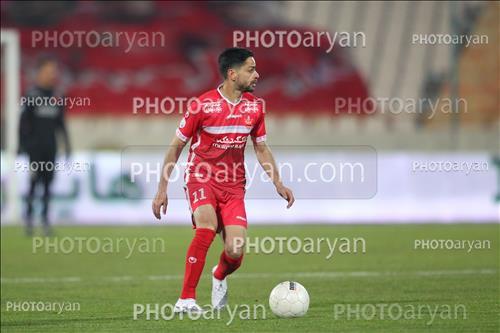 <span style='background: #33747a;font-weight: 300;font-size: 10px;box-shadow: 2px 3px 5px black;border-radius: 2px;margin: 2px;color: #fff;padding: 2px 5px;font - size: 10px;line - height: 22px; '>کمال کامیابی نیا</span> 