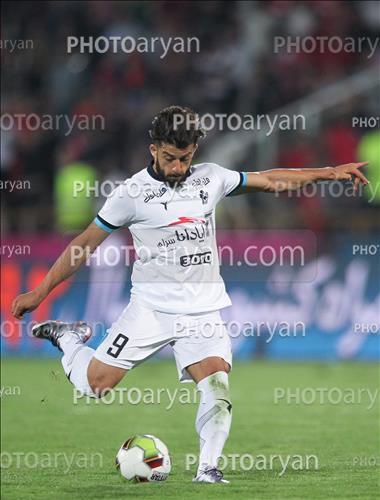 <span style='background: #33747a;box-shadow: 2px 3px 5px black;font-weight: 300;font-size: 10px;border-radius: 2px;margin: 2px;color: #fff;padding: 2px 5px;font - size: 10px;line - height: 22px; '>مرتضی آقاخان</span> 