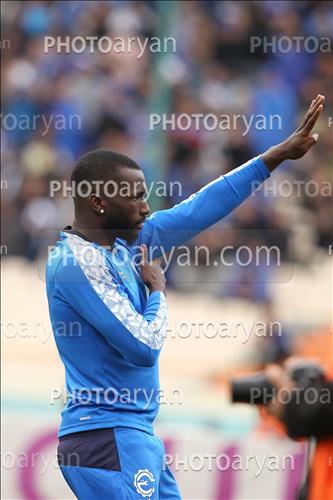 <span style='background: #33747a;box-shadow: 2px 3px 5px black;font-weight: 300;font-size: 10px;border-radius: 2px;margin: 2px;color: #fff;padding: 2px 5px;font - size: 10px;line - height: 22px; '>اسماعیل گنسالوس(ایسما)Esmaël Gonçalves</span> 