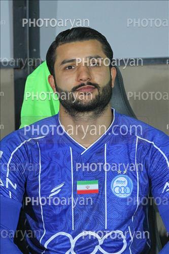 <span style='background: #33747a;box-shadow: 2px 3px 5px black;font-weight: 300;font-size: 10px;border-radius: 2px;margin: 2px;color: #fff;padding: 2px 5px;font - size: 10px;line - height: 22px; '>عارف غلامی</span> 