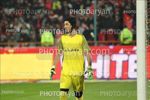 <span style='background: #33747a;box-shadow: 2px 3px 5px black;font-weight: 300;font-size: 10px;border-radius: 2px;margin: 2px;color: #fff;padding: 2px 5px;font - size: 10px;line - height: 22px; '>بهرام افشاری</span> 