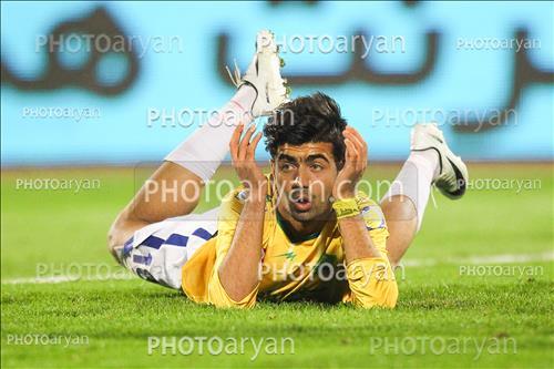 <span style='background: #33747a;box-shadow: 2px 3px 5px black;font-weight: 300;font-size: 10px;border-radius: 2px;margin: 2px;color: #fff;padding: 2px 5px;font - size: 10px;line - height: 22px; '>رضا جبیره</span> 