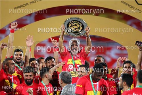 <span style='background: #33747a;box-shadow: 2px 3px 5px black;font-weight: 300;font-size: 10px;border-radius: 2px;margin: 2px;color: #fff;padding: 2px 5px;font - size: 10px;line - height: 22px; '>جشن قهرمانی پرسپولیس</span> 