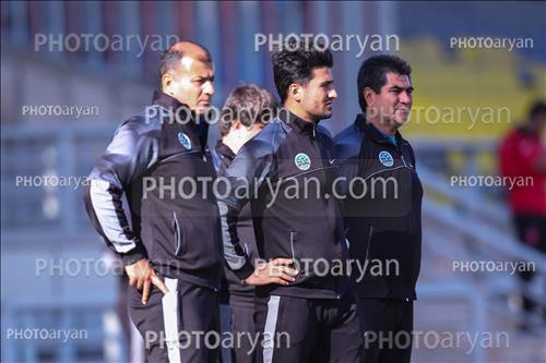 <span style='background: #33747a;box-shadow: 2px 3px 5px black;font-weight: 300;font-size: 10px;border-radius: 2px;margin: 2px;color: #fff;padding: 2px 5px;font - size: 10px;line - height: 22px; '>محمد نوروزی</span> 