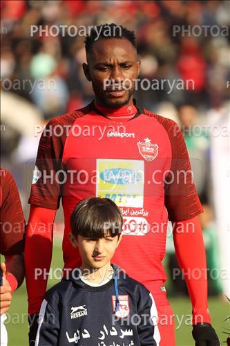 <span style='background: #33747a;box-shadow: 2px 3px 5px black;font-weight: 300;font-size: 10px;border-radius: 2px;margin: 2px;color: #fff;padding: 2px 5px;font - size: 10px;line - height: 22px; '>Christian Osaguona (کریستین اوساگونا)</span> 