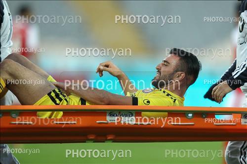 <span style='background: #33747a;box-shadow: 2px 3px 5px black;font-weight: 300;font-size: 10px;border-radius: 2px;margin: 2px;color: #fff;padding: 2px 5px;font - size: 10px;line - height: 22px; '>احمد امیر کامدار</span> 