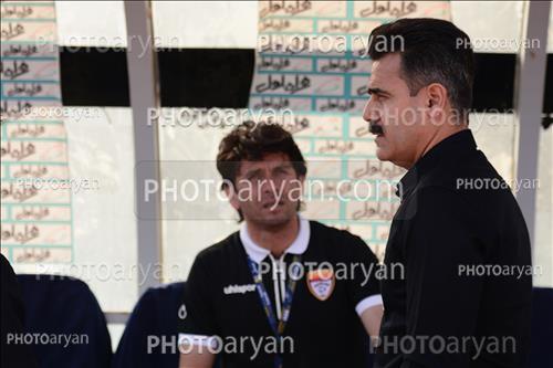 <span style='background: #33747a;box-shadow: 2px 3px 5px black;font-weight: 300;font-size: 10px;border-radius: 2px;margin: 2px;color: #fff;padding: 2px 5px;font - size: 10px;line - height: 22px; '>سیروس پورموسوی</span> 