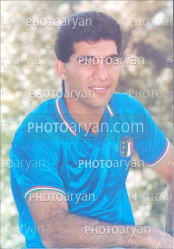 <span style='background: #33747a;font-weight: 300;font-size: 10px;box-shadow: 2px 3px 5px black;border-radius: 2px;margin: 2px;color: #fff;padding: 2px 5px;font - size: 10px;line - height: 22px; '>احمدرضا عابدزاده Ahmad Reza Abedzadeh</span> 