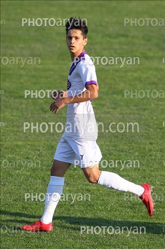 <span style='background: #33747a;box-shadow: 2px 3px 5px black;font-weight: 300;font-size: 10px;border-radius: 2px;margin: 2px;color: #fff;padding: 2px 5px;font - size: 10px;line - height: 22px; '>نوید کومار</span> 