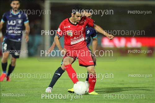 <span style='background: #33747a;font-weight: 300;font-size: 10px;box-shadow: 2px 3px 5px black;border-radius: 2px;margin: 2px;color: #fff;padding: 2px 5px;font - size: 10px;line - height: 22px; '>احسان پهلوان</span> 