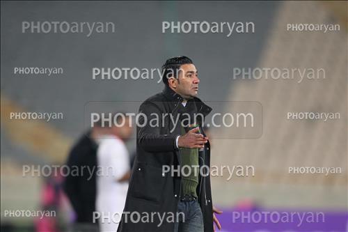 <span style='background: #33747a;font-weight: 300;font-size: 10px;box-shadow: 2px 3px 5px black;border-radius: 2px;margin: 2px;color: #fff;padding: 2px 5px;font - size: 10px;line - height: 22px; '>جواد نکونام</span> 