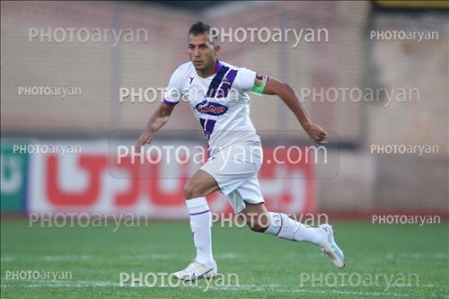 <span style='background: #33747a;box-shadow: 2px 3px 5px black;font-weight: 300;font-size: 10px;border-radius: 2px;margin: 2px;color: #fff;padding: 2px 5px;font - size: 10px;line - height: 22px; '>حسین نظیری</span> 