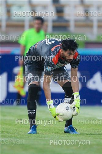 <span style='background: #33747a;box-shadow: 2px 3px 5px black;font-weight: 300;font-size: 10px;border-radius: 2px;margin: 2px;color: #fff;padding: 2px 5px;font - size: 10px;line - height: 22px; '>کوروش ملکی</span> 