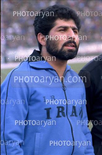 <span style='background: #33747a;font-weight: 300;font-size: 10px;box-shadow: 2px 3px 5px black;border-radius: 2px;margin: 2px;color: #fff;padding: 2px 5px;font - size: 10px;line - height: 22px; '>محمد پنجعلی</span> 