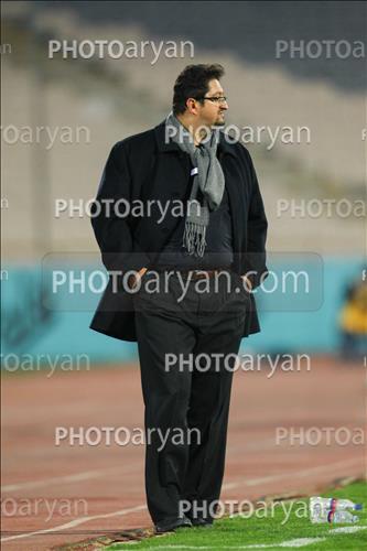 <span style='background: #33747a;box-shadow: 2px 3px 5px black;font-weight: 300;font-size: 10px;border-radius: 2px;margin: 2px;color: #fff;padding: 2px 5px;font - size: 10px;line - height: 22px; '>هومن افاظلی</span> 