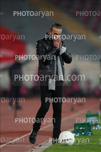 <span style='background: #33747a;font-weight: 300;font-size: 10px;box-shadow: 2px 3px 5px black;border-radius: 2px;margin: 2px;color: #fff;padding: 2px 5px;font - size: 10px;line - height: 22px; '>یحیی گل محمدی</span> 