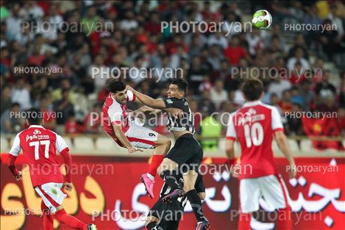 <span style='background: #33747a;font-weight: 300;font-size: 10px;box-shadow: 2px 3px 5px black;border-radius: 2px;margin: 2px;color: #fff;padding: 2px 5px;font - size: 10px;line - height: 22px; '>مهدی طارمی</span> 