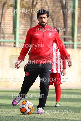 <span style='background: #33747a;box-shadow: 2px 3px 5px black;font-weight: 300;font-size: 10px;border-radius: 2px;margin: 2px;color: #fff;padding: 2px 5px;font - size: 10px;line - height: 22px; '>اردلان آشتیانی</span> 