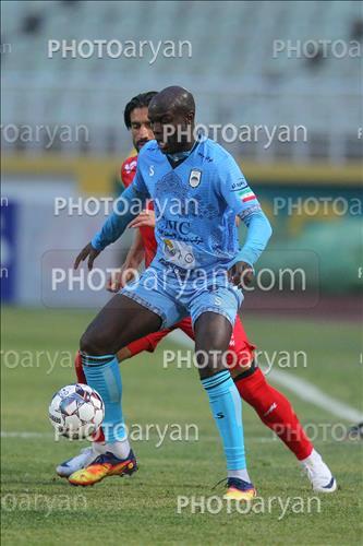  لیگ برترهفته 19،فصل 1404-1405 (دوره بیست و پنجم) ورزشگاه پاس قوامین اکباتان (دستگردی) -سه شنبه 14 بهمن ماه 1404 ، ساعت 16:00 -پرسپولیس 1-چادرملو 0-تک گل پرسپولیس توسط امیرحسین محمودی در دقیقه 82 بثمر رسید.