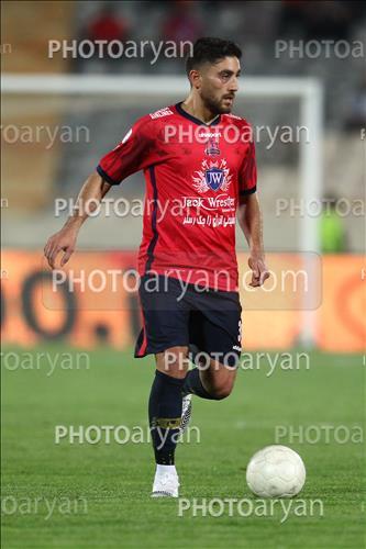 <span style='background: #33747a;box-shadow: 2px 3px 5px black;font-weight: 300;font-size: 10px;border-radius: 2px;margin: 2px;color: #fff;padding: 2px 5px;font - size: 10px;line - height: 22px; '>سعید غلامعلی بیگی</span> 