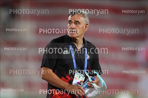 <span style='background: #33747a;box-shadow: 2px 3px 5px black;font-weight: 300;font-size: 10px;border-radius: 2px;margin: 2px;color: #fff;padding: 2px 5px;font - size: 10px;line - height: 22px; '> لوکا بوناچیچ</span> 