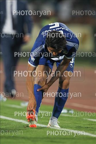 <span style='background: #33747a;font-weight: 300;font-size: 10px;box-shadow: 2px 3px 5px black;border-radius: 2px;margin: 2px;color: #fff;padding: 2px 5px;font - size: 10px;line - height: 22px; '>عارف غلامی</span> 