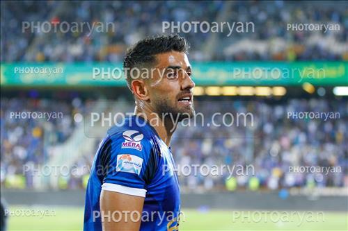 <span style='background: #33747a;box-shadow: 2px 3px 5px black;font-weight: 300;font-size: 10px;border-radius: 2px;margin: 2px;color: #fff;padding: 2px 5px;font - size: 10px;line - height: 22px; '>پیمان بابایی</span> 