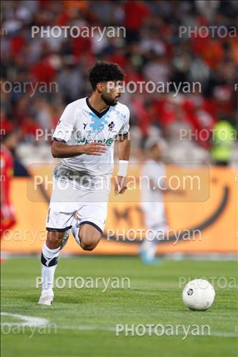 <span style='background: #33747a;box-shadow: 2px 3px 5px black;font-weight: 300;font-size: 10px;border-radius: 2px;margin: 2px;color: #fff;padding: 2px 5px;font - size: 10px;line - height: 22px; '>سامان فلاح</span> 