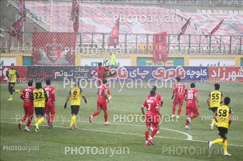 لیگ برترهفته 17،فصل 1404-1405 (دوره بیست و پنجم) ورزشگاه پاس قوامین اکباتان (دستگردی) -جمعه سوم بهمن  ماه 1404 ، ساعت 14:00  -پرسپولیس 2-سپاهان 1-گلهای پرسپولیس توسط استون اورانوف در دقیقه 53 و ایگور سرگیف در دقیقه  72 بثمر رسید و تک گل سپاهان توسط  ریکاردو الوز در دقیقه 90+13 از روی نقطه پنالتی بثمر رسید.