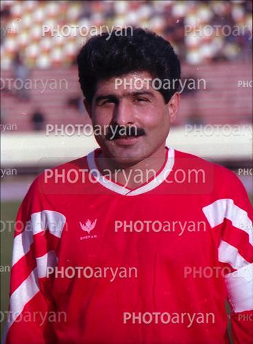 <span style='background: #33747a;font-weight: 300;font-size: 10px;box-shadow: 2px 3px 5px black;border-radius: 2px;margin: 2px;color: #fff;padding: 2px 5px;font - size: 10px;line - height: 22px; '>محمد پنجعلی</span> 