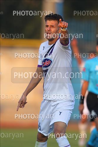 <span style='background: #33747a;box-shadow: 2px 3px 5px black;font-weight: 300;font-size: 10px;border-radius: 2px;margin: 2px;color: #fff;padding: 2px 5px;font - size: 10px;line - height: 22px; '>ایمان شوریابی</span> 