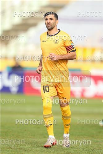 <span style='background: #33747a;box-shadow: 2px 3px 5px black;font-weight: 300;font-size: 10px;border-radius: 2px;margin: 2px;color: #fff;padding: 2px 5px;font - size: 10px;line - height: 22px; '>علی پورمحمد</span> 