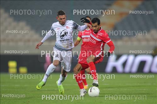 <span style='background: #33747a;font-weight: 300;font-size: 10px;box-shadow: 2px 3px 5px black;border-radius: 2px;margin: 2px;color: #fff;padding: 2px 5px;font - size: 10px;line - height: 22px; '>وحید امیری</span> 