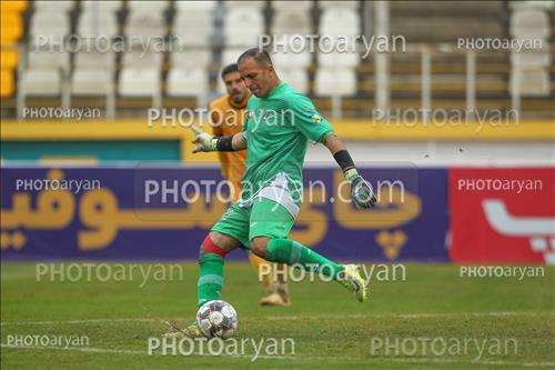 <span style='background: #33747a;box-shadow: 2px 3px 5px black;font-weight: 300;font-size: 10px;border-radius: 2px;margin: 2px;color: #fff;padding: 2px 5px;font - size: 10px;line - height: 22px; '>ایمان صادقی</span> 