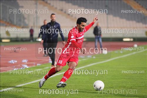 <span style='background: #33747a;font-weight: 300;font-size: 10px;box-shadow: 2px 3px 5px black;border-radius: 2px;margin: 2px;color: #fff;padding: 2px 5px;font - size: 10px;line - height: 22px; '>سیامک نعمتی</span> 