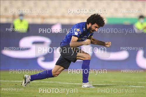 <span style='background: #33747a;box-shadow: 2px 3px 5px black;font-weight: 300;font-size: 10px;border-radius: 2px;margin: 2px;color: #fff;padding: 2px 5px;font - size: 10px;line - height: 22px; '>بابک مرادی</span> 