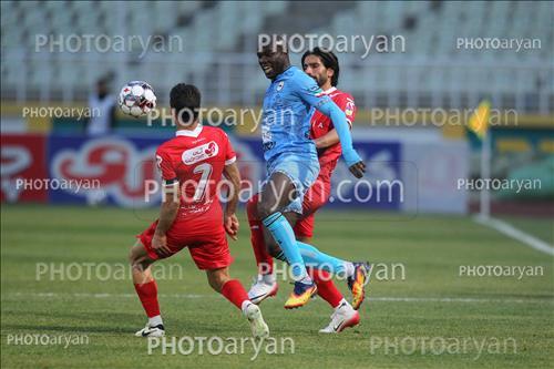  لیگ برترهفته 19،فصل 1404-1405 (دوره بیست و پنجم) ورزشگاه پاس قوامین اکباتان (دستگردی) -سه شنبه 14 بهمن ماه 1404 ، ساعت 16:00 -پرسپولیس 1-چادرملو 0-تک گل پرسپولیس توسط امیرحسین محمودی در دقیقه 82 بثمر رسید.