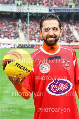 <span style='background: #33747a;box-shadow: 2px 3px 5px black;font-weight: 300;font-size: 10px;border-radius: 2px;margin: 2px;color: #fff;padding: 2px 5px;font - size: 10px;line - height: 22px; '>محسن افشانی</span> 