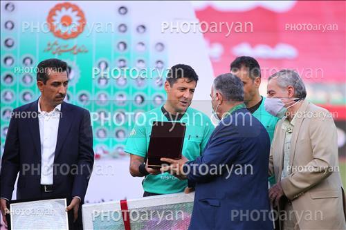 <span style='background: #33747a;box-shadow: 2px 3px 5px black;font-weight: 300;font-size: 10px;border-radius: 2px;margin: 2px;color: #fff;padding: 2px 5px;font - size: 10px;line - height: 22px; '>علیرضا فغانی</span> 