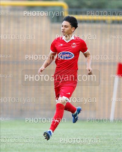 <span style='background: #33747a;box-shadow: 2px 3px 5px black;font-weight: 300;font-size: 10px;border-radius: 2px;margin: 2px;color: #fff;padding: 2px 5px;font - size: 10px;line - height: 22px; '>داود عباسی</span> 