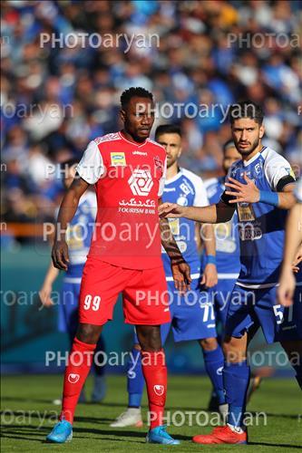 <span style='background: #33747a;box-shadow: 2px 3px 5px black;font-weight: 300;font-size: 10px;border-radius: 2px;margin: 2px;color: #fff;padding: 2px 5px;font - size: 10px;line - height: 22px; '>شاهین طاهرخانی</span> <span style='background: #33747a;box-shadow: 2px 3px 5px black;font-weight: 300;font-size: 10px;border-radius: 2px;margin: 2px;color: #fff;padding: 2px 5px;font - size: 10px;line - height: 22px; '>Christian Osaguona (کریستین اوساگونا)</span> 